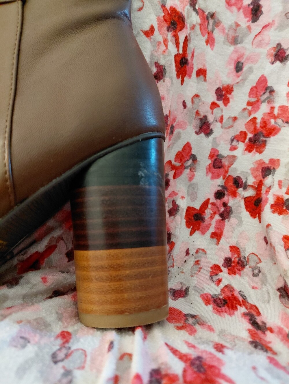 VERY VOLATILE SZ 8 LEATHER BOOTS SIDE ZIP 3.5" 3-TONE STACKED WOODEN HEAL BOOTS - Picture 10 of 16